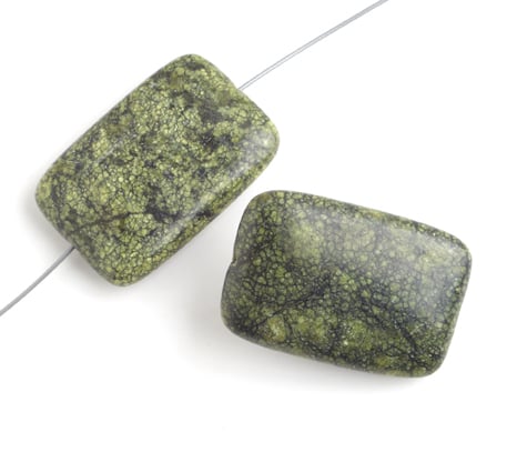 Rectangular 21x31mm Strung Dyed Yellow Howlite 