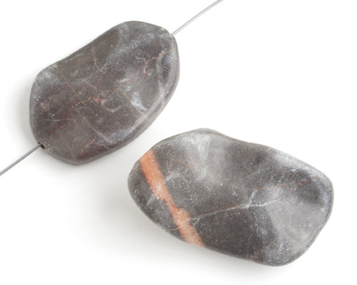 Nugget Facetted 13x21mm 2x8" Strand Grey Zebra