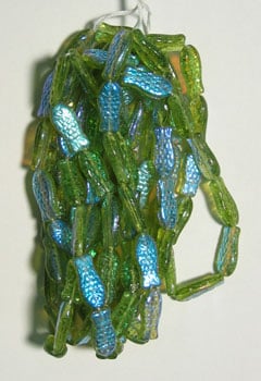 Glass Bead Fish 14x7mm Green AB Strung