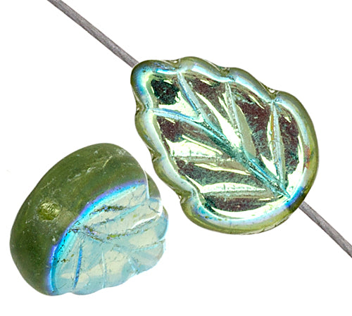 Glass Leaves 11x8mm Strung Transparent