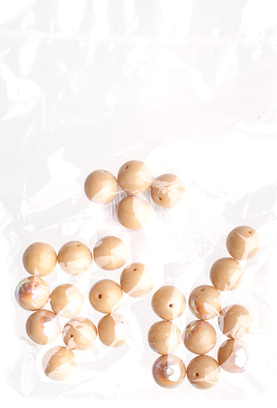 Czech Druk Beads Opaque Ivory AB