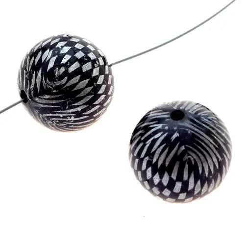 Checker Beads Round 18mm Approx 9pcs/Strand