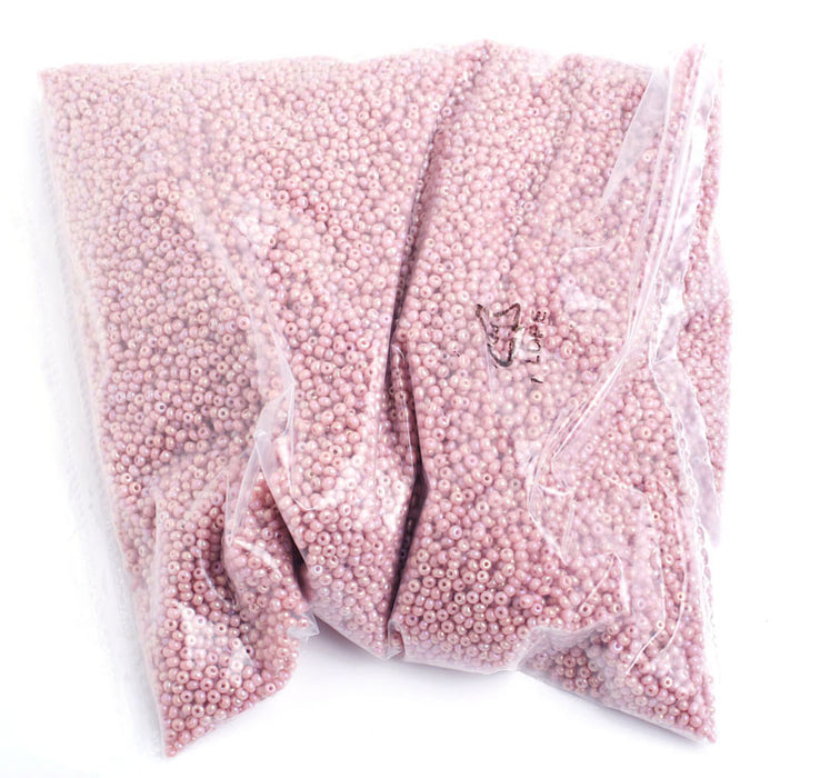 Czech Seed Beads 10/0 Opaque - Pink Shades