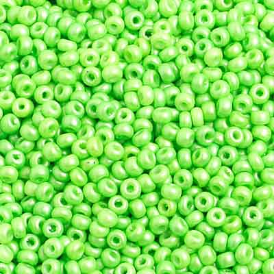 Czech Seed Beads 10/0 Opaque - Green Shades