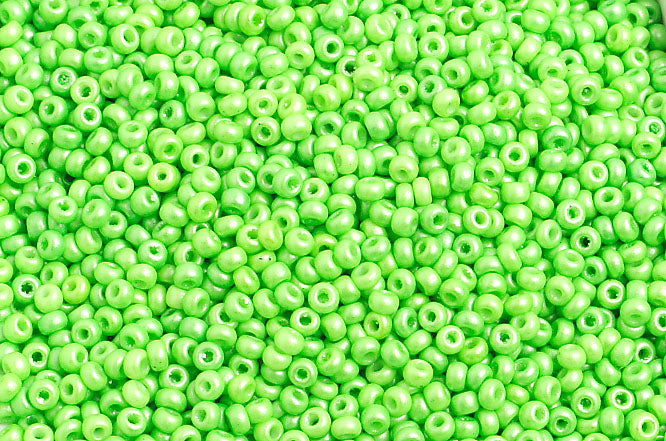 Czech Seed Beads 10/0 Opaque - Green Shades
