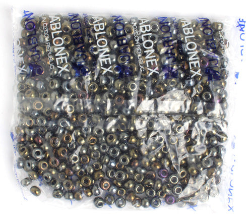 Czech Rocailles 33/0 Opaque 